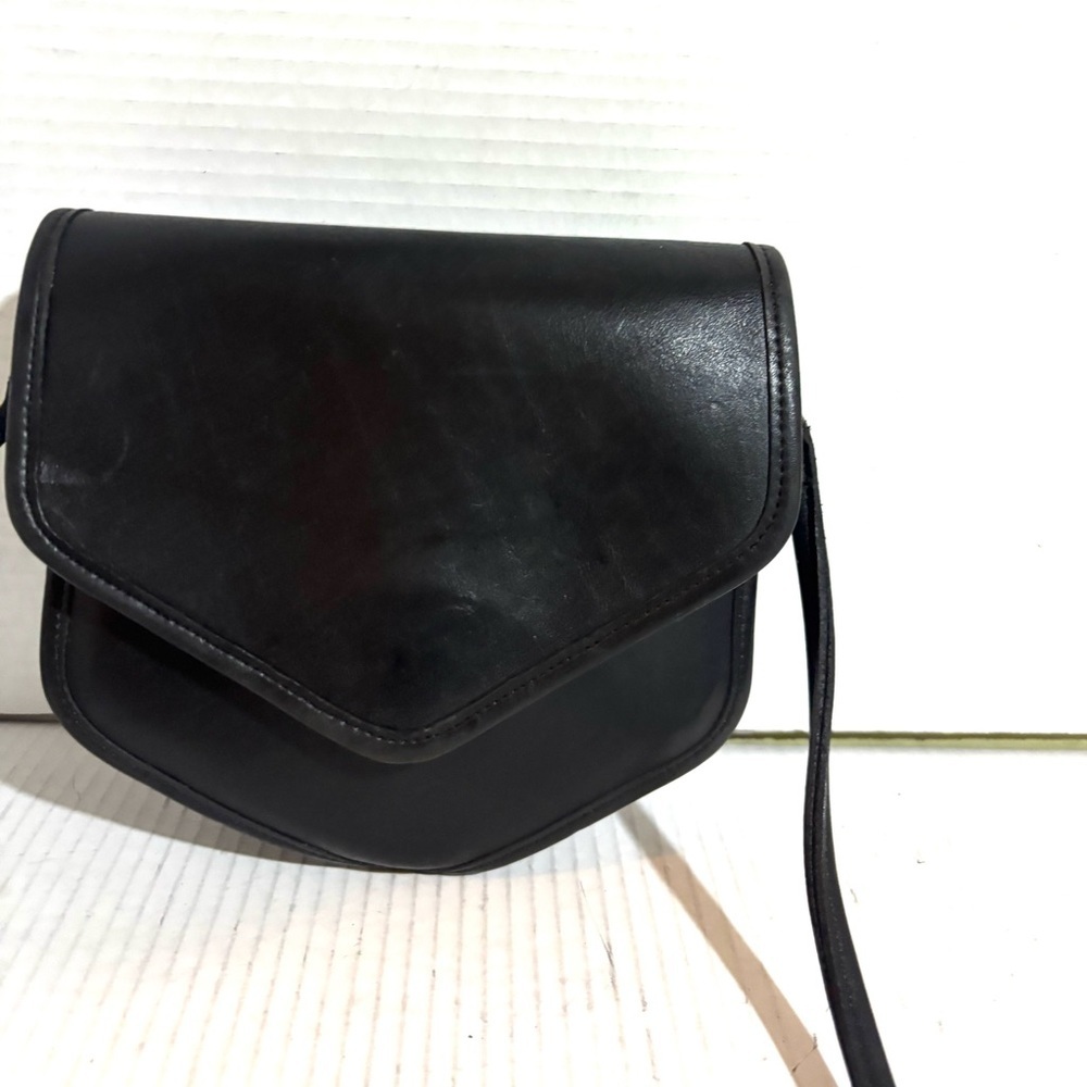 Coach Megan  vintage Elegant Black Leather Crossbody Bag - Picture 4 of 6